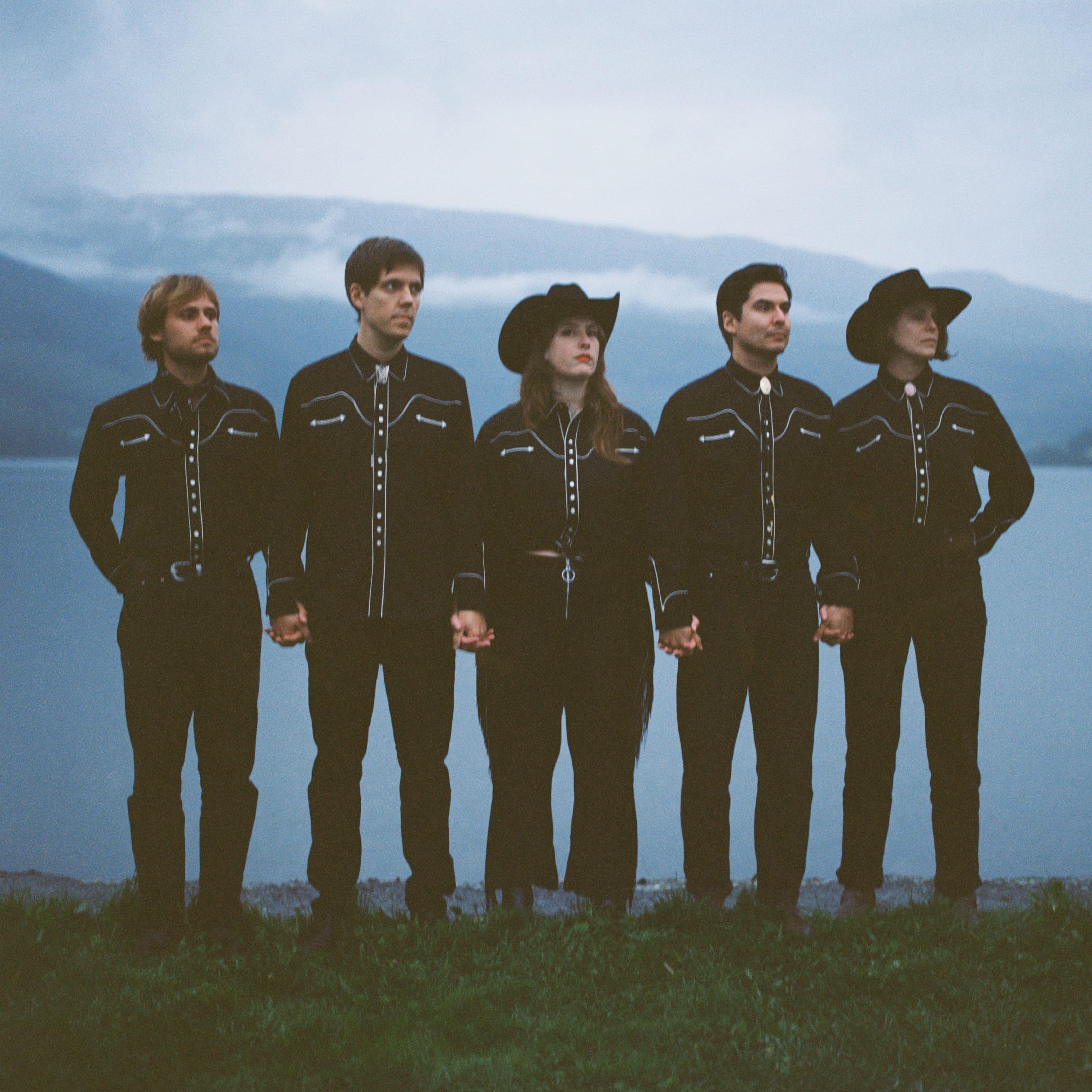 Bandbilde Embla and the Karidotters