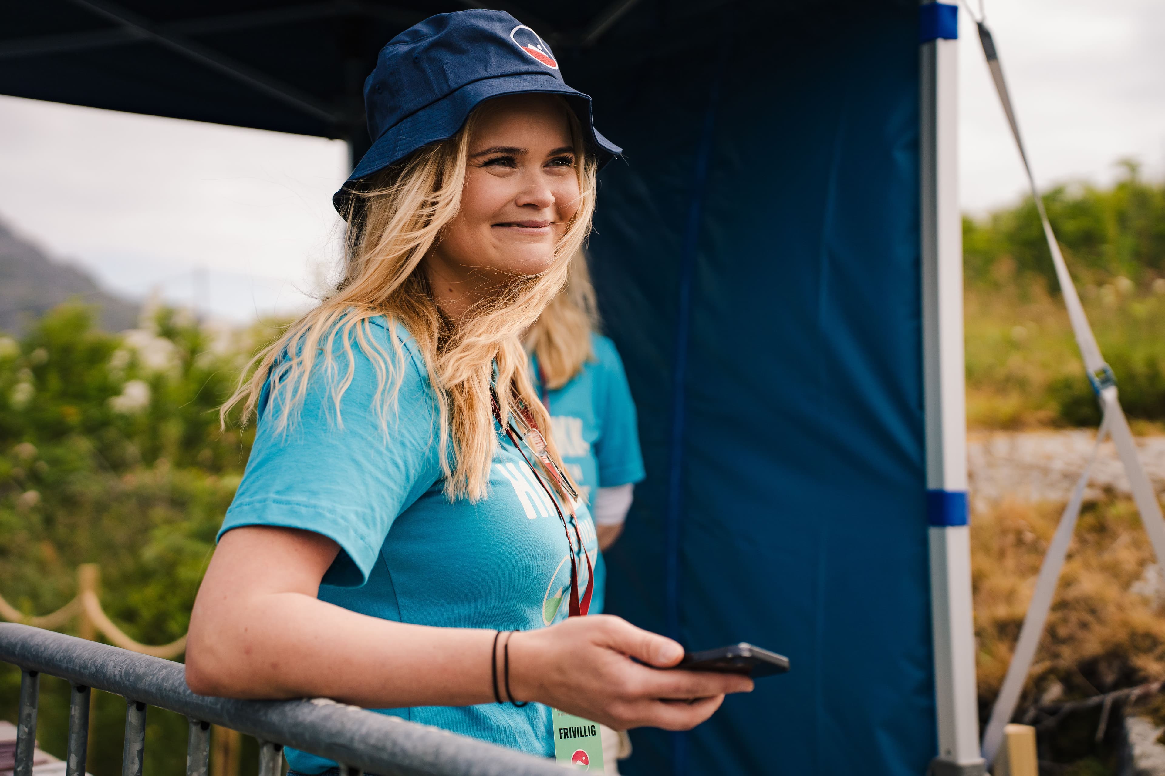 Frivillig ved festivalinngangen